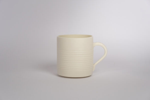 Teetasse fein gerillt zylindrisch